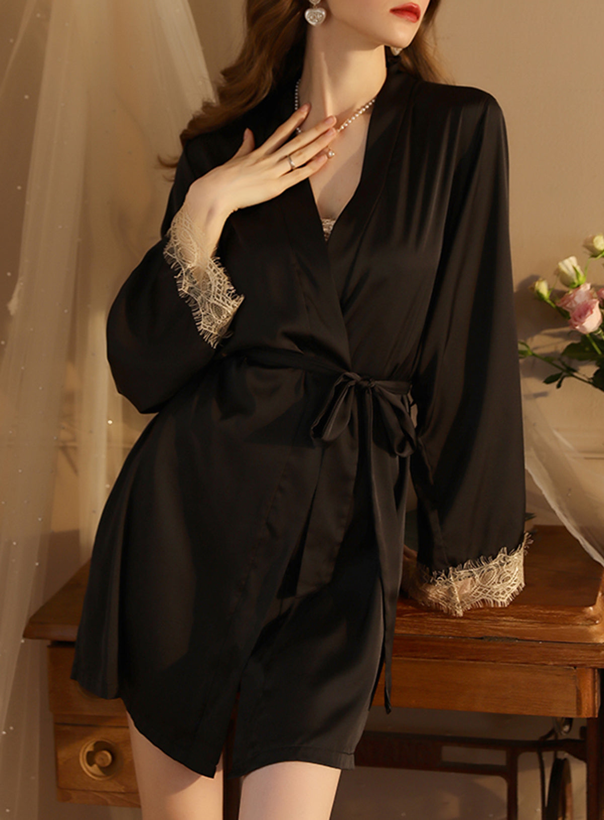Sexy silk lace embroidery, French court-style suspender skirt belt, sheer cut-out pyjamas, dressing gown