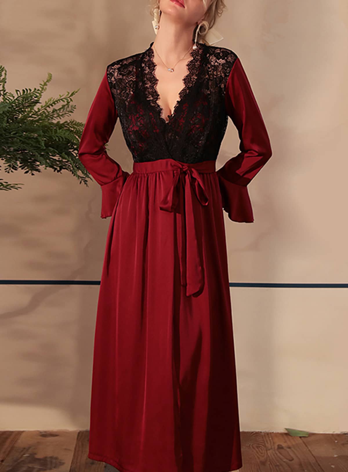 Sexy silk lace embroidery bridal belt low cut lingerie see-through cut-out seduction pajamas nightgown bathrobe
