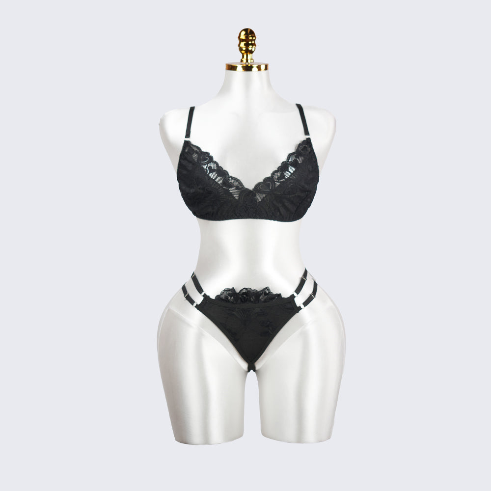 Classic Black Lace Underwire Bra Panty Set