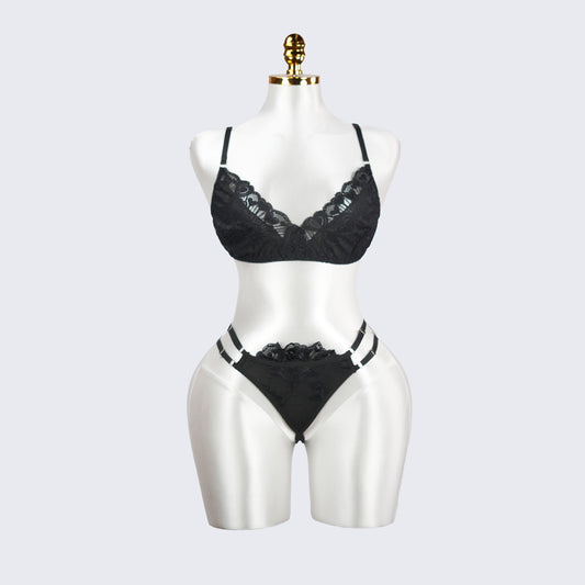 Classic Black Lace Underwire Bra Panty Set