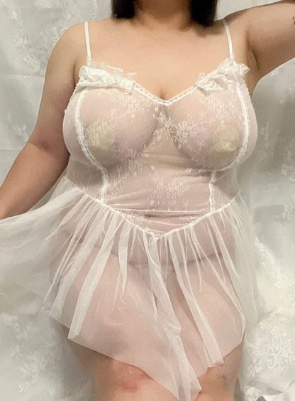 Sexy lace embroidery embroidery bridal wedding dress style deep V low cut lingerie see-through cutout seduction exposing body doll dress thong set